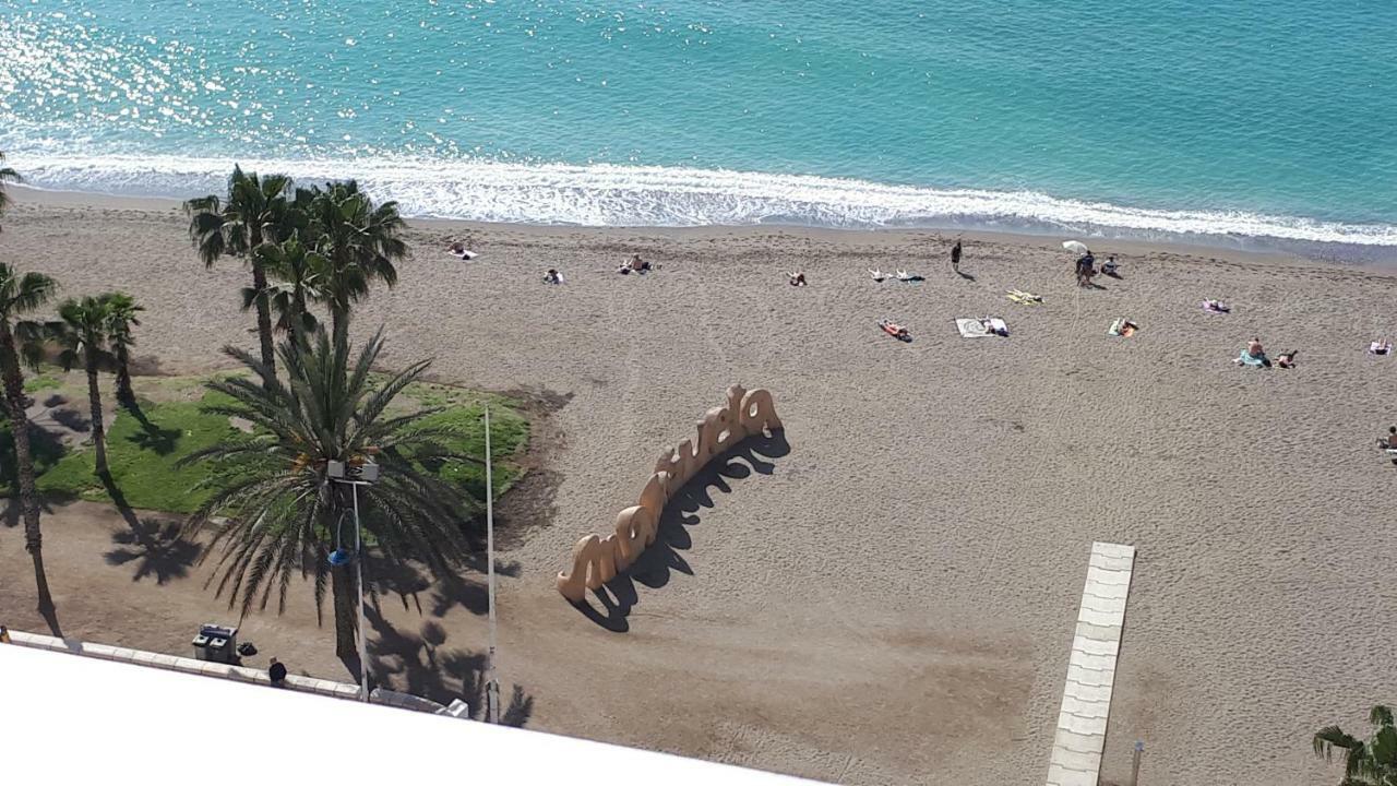 Primera linea de playa 4 Malaga Bagian luar foto